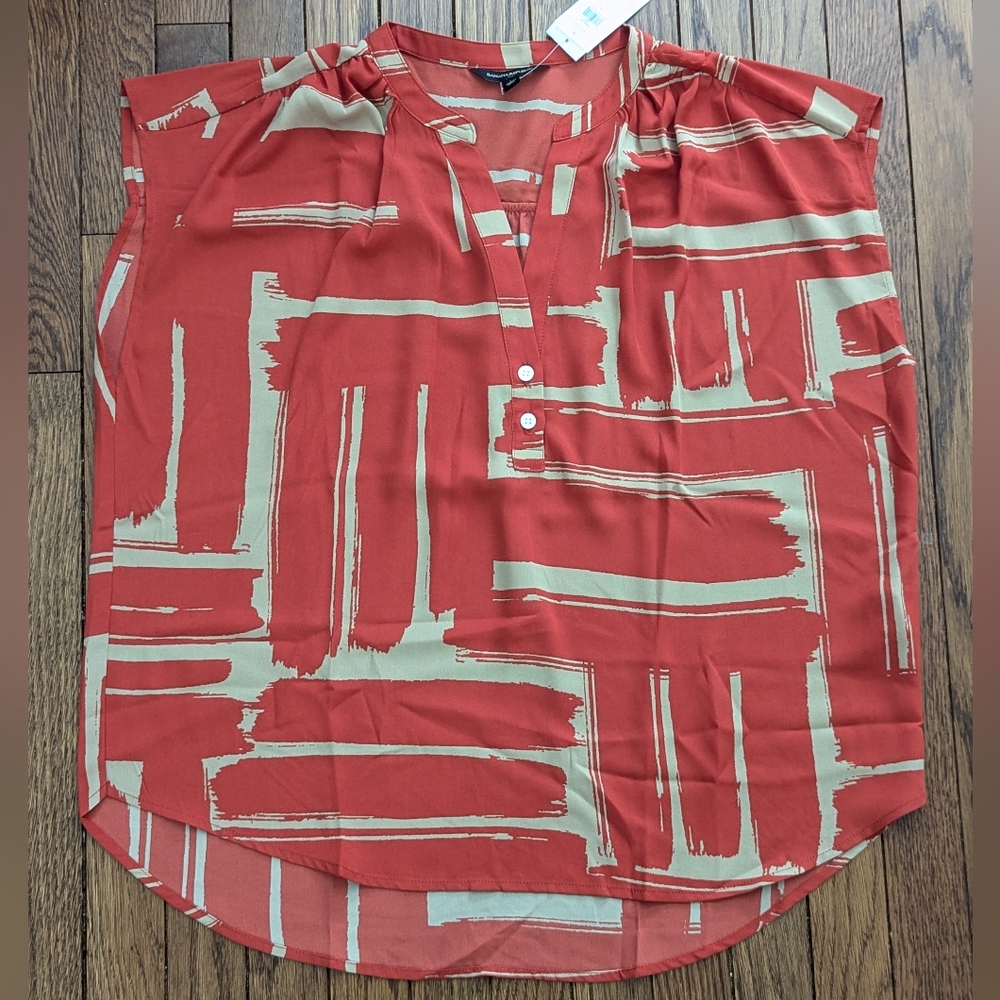 🆕 NWT red and tan abstract brushstroke print Banana Republic flowy blouse